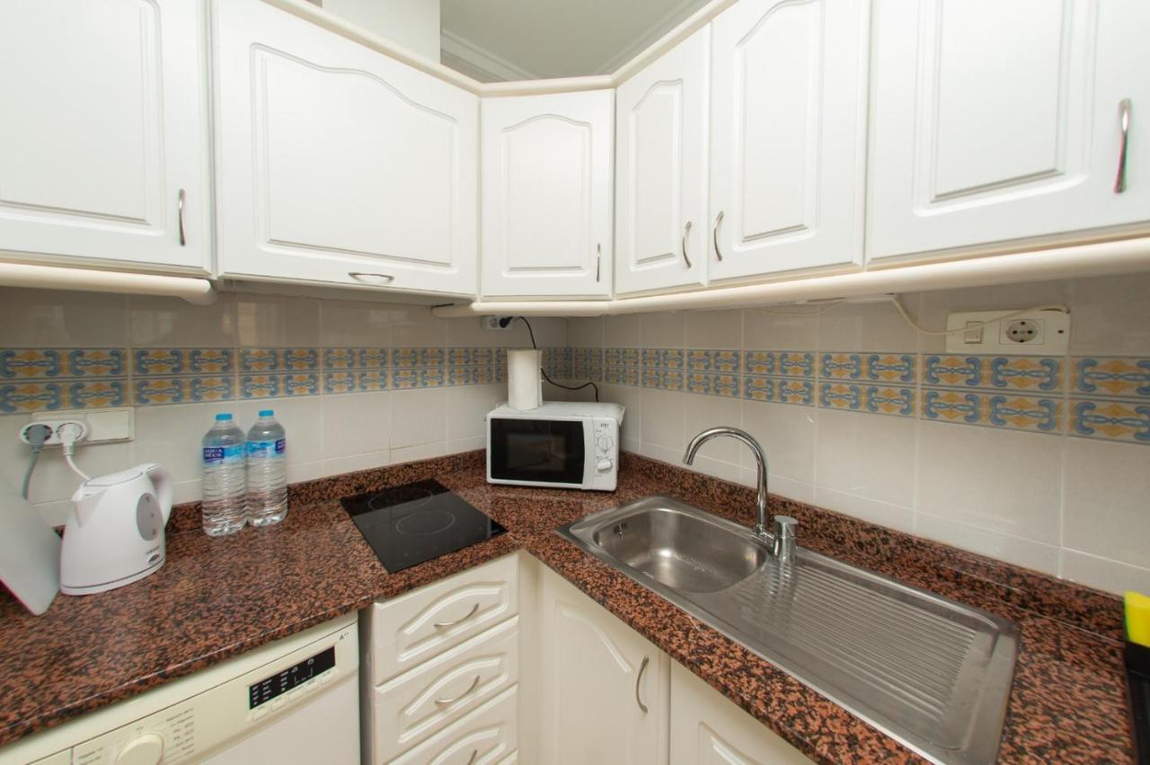 Студия На Белоснежном Пляже Los Locos Torrevieja Luaran gambar