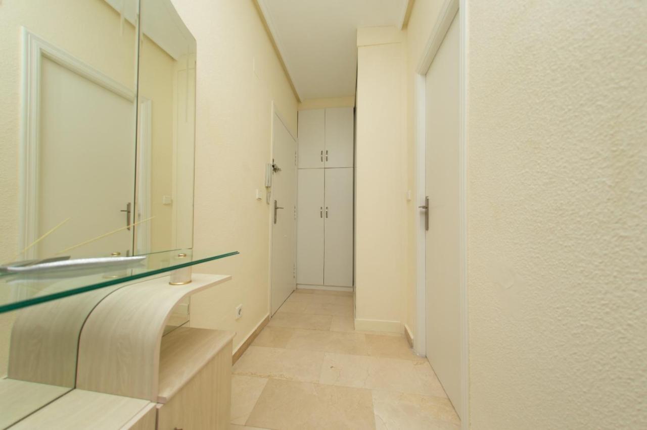 Студия На Белоснежном Пляже Los Locos Torrevieja Luaran gambar