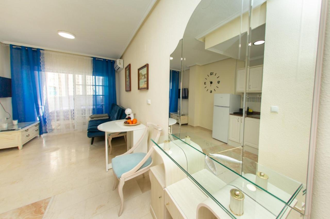 Студия На Белоснежном Пляже Los Locos Torrevieja Luaran gambar
