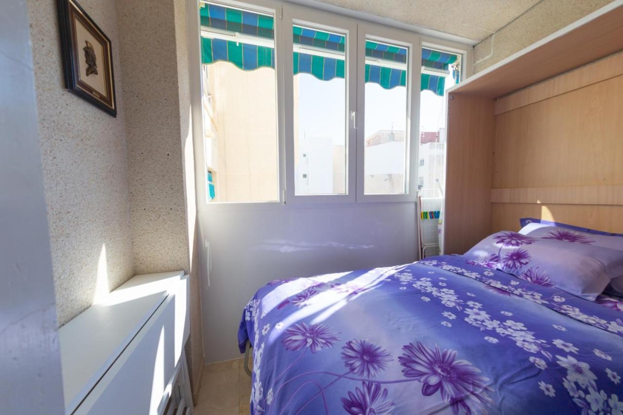 Студия На Белоснежном Пляже Los Locos Torrevieja Luaran gambar