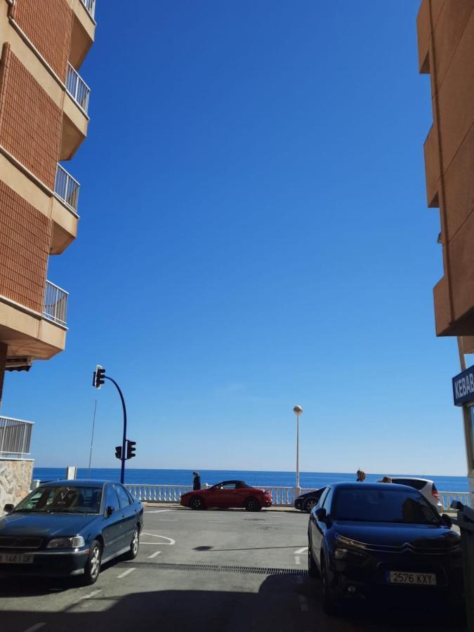Студия На Белоснежном Пляже Los Locos Torrevieja Luaran gambar